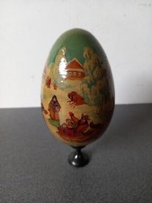 OEUF BOIS PEINT A LA MAIN ET