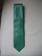 CRAVATE 100% POLYESTER - COULEUR VERT MOIRÉ