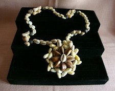 collier en coquillages de mer