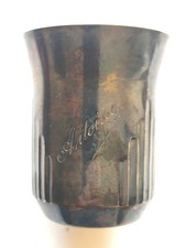 Superbe Gobelet  Art-déco en argent massif en parfait état