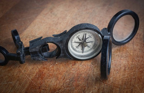 Boussole loupe binoculaire - boussole,