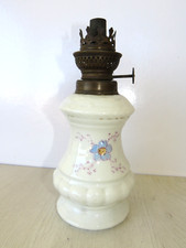 Lampe à pétrole ancienne faïence au motif de fleur