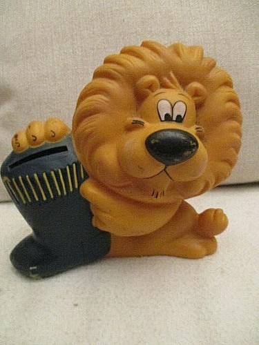 Tirelire lion credit - lion, du