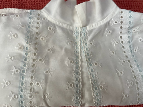 Petite brassière ancienne - , de