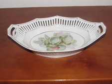 BANETTE / CORBEILLE A PAIN / A FRUITS EN PORCELAINE AJOUREE A DECOR FRUITS