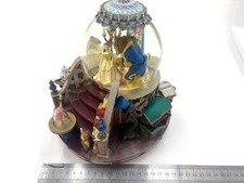 Boîte à musique boule à