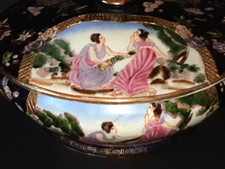 ART ASIATIQUE LÉGUMIER PLAT A COUVERCLE ANCIEN PORCELAINE ESTAMPILLE A DEFINIR