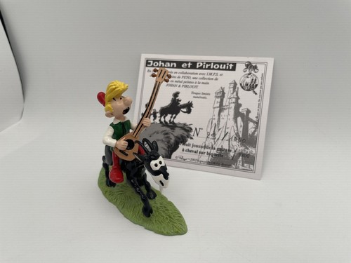 Pirlouit jouant guitare - pirlouit,