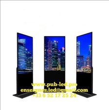 TOTEM ÉCRAN LCD PROGRAMMABLE AVEC SUPPORT, LIVR. FRANCE, BELGIQUE, SUR MESURE