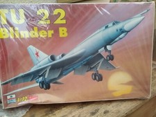 Maquette 1/72 Tupolev blinder B partiellement sous plastique
