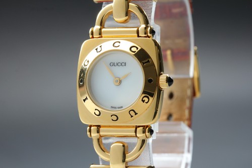 Presque comme neuve montre - [presque,