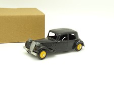 Dinky Toys France 1/43 - Citroen Traction 11BL Noire