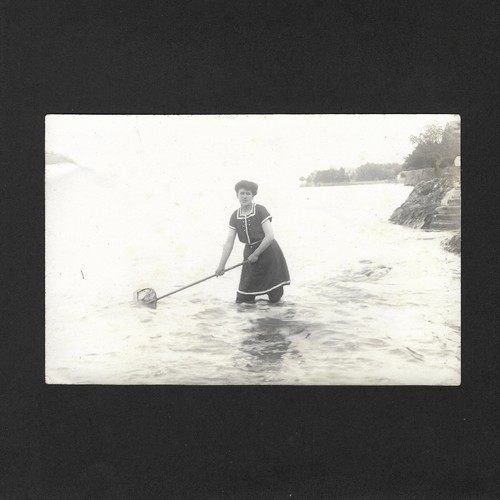 Femme pêche mer plage - ,