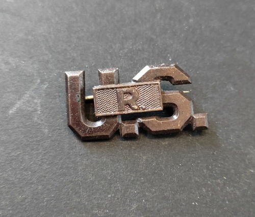 Insignes paire col - col,