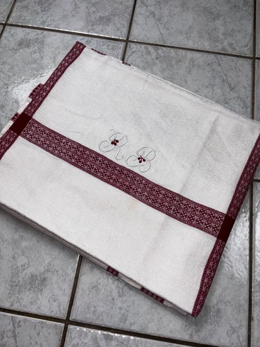 Nappe damassée brodée fin - nappe, et