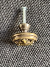 Bouton Laiton patiné Louis XV