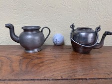 etain verseuses égoïstes 19e Poincon.                   Voyez mes autres objets