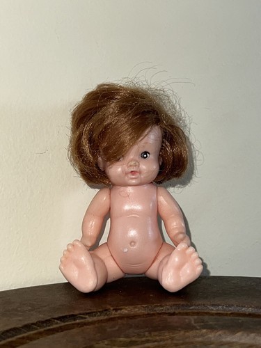 Petite poupée ancienne - petite,
