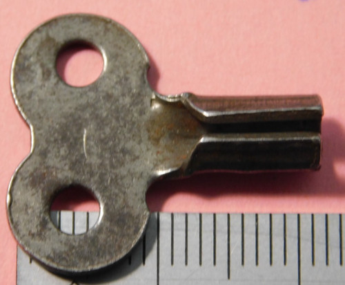 Ancienne cle carree 5mm - ancienne,