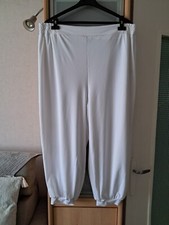 Pantacourt neuf taille 50-52 blanc