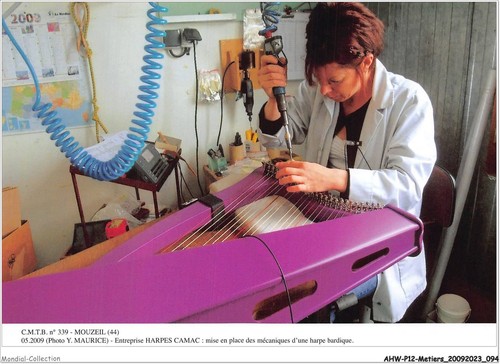 Ahwp12 0841 metiers - -,