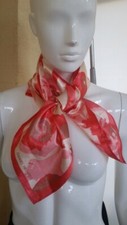 Foulard carre Daniel hechter