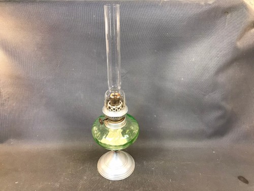 Ancienne lampe pétrole - ancienne,