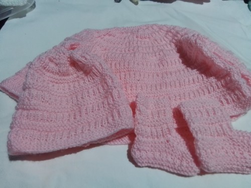 Brassiere bonnet chaussons - bonnet, et
