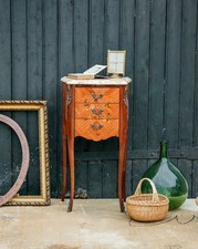 Odile, la table de chevet en