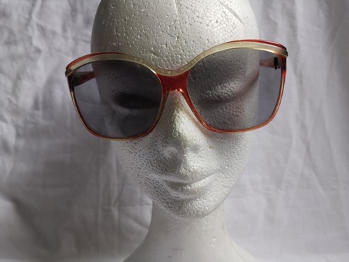 Anciennes lunettes soleil - anciennes,