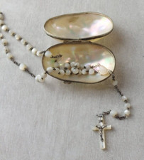 Ancienne boîte à oeuf et son