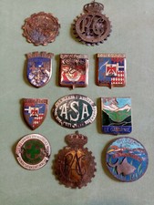 LOT INDISSOCIABLE DE 11 BADGES DE CALANDRE OCCASION à RESTAURER.