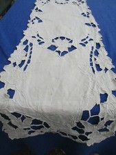 Dessus de cheminée N°20 ou de meuble lin beige broderies centre de table