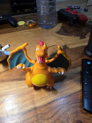 Pokémon figurine dracaufeu - pokémon,