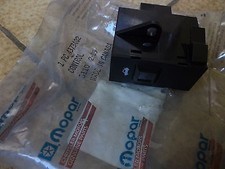 n°e7 commande ouverture coffre chrysler voyager 4373402 neuve