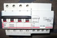 DISJONCTEUR DIFFERENTIEL