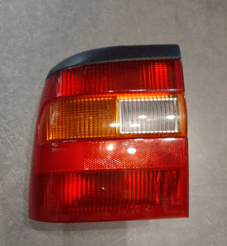 Feu arriere gauche - opel, vectra