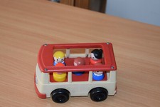 FISHER PRICE 1969 lot 1  vintage, mini bus et personnages