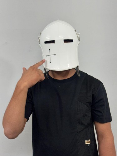 Casque barbuta acier - casque,
