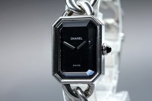 Presque comme neuve - **, montre
