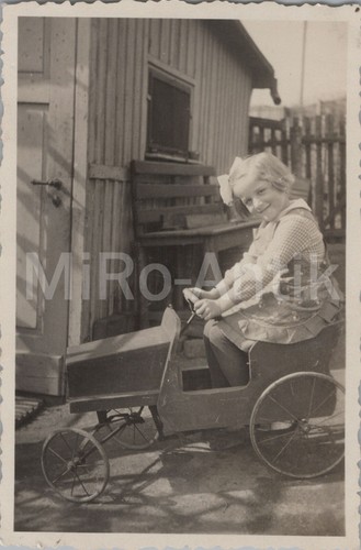 Photo petite fille dans - photo,,