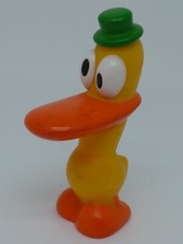 FIGURINE PVC PLASTIQUE CANARD DROLE NON IDENTIFIE AVEC CHAPEAU