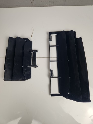 Paire grille ailettes - grille,
