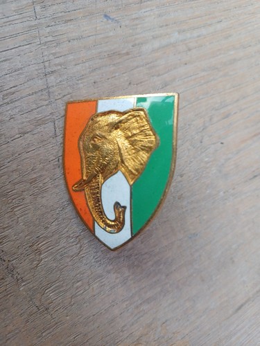 Rare insigne bronze eaux - , et