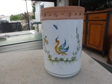 POT BRIQUE A VIN CERAMIQUE de MOUSTIERS SIGNE " DELLERIE "