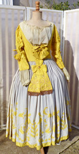 Robe ancienne panier - à,