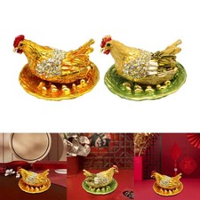 Figurine de poule pondeuse