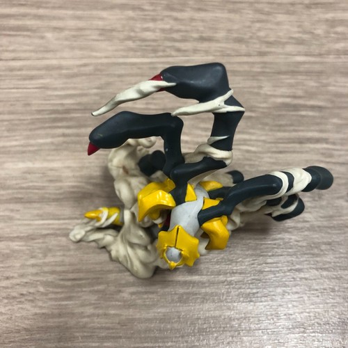 Giratina figurine precommande - giratina,