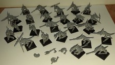 Warhammer lot 24 figurines guerriers Saurus hommes lézards plastique