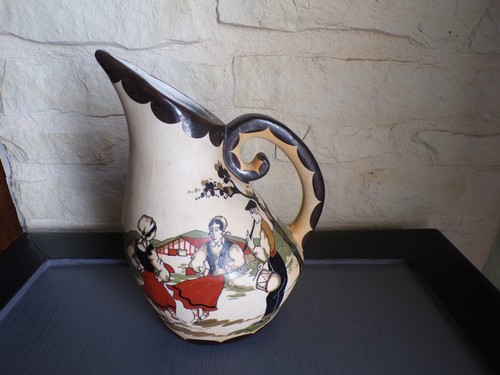 Beau grand pichet basque - beau,